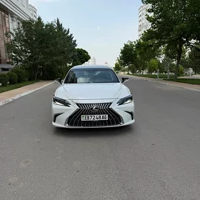 Lexus ES 350 2021