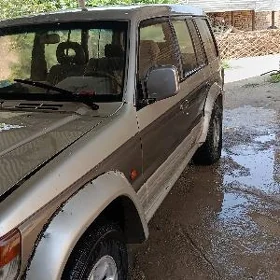 Mitsubishi Pajero 1993