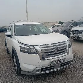 Nissan Pathfinder 2022