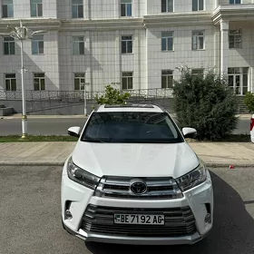 Toyota Highlander 2019