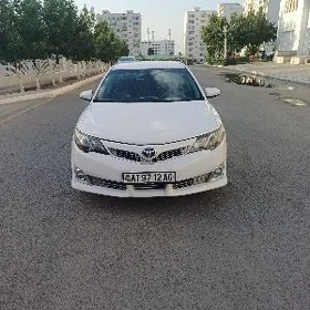 Toyota Camry 2014