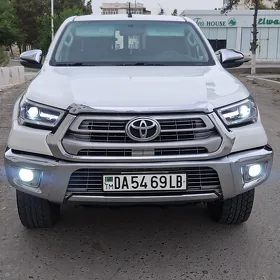 Toyota Hilux 2021