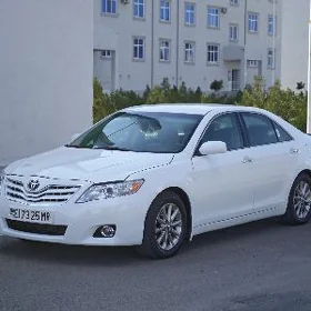 Toyota Camry 2011