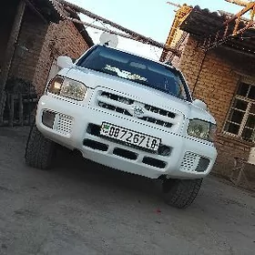 Nissan Pathfinder 2001