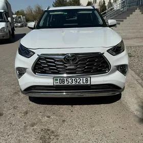 Toyota Highlander 2023