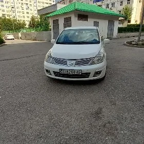 Nissan Versa 2010