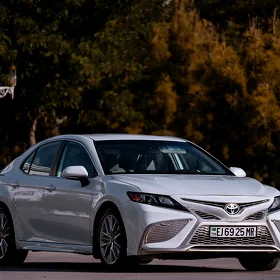 Toyota Camry 2022