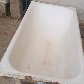 Ванна чугунная