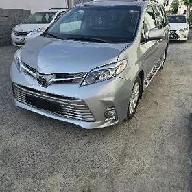 Toyota Sienna 2017