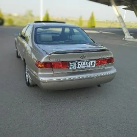 Toyota Camry 2001