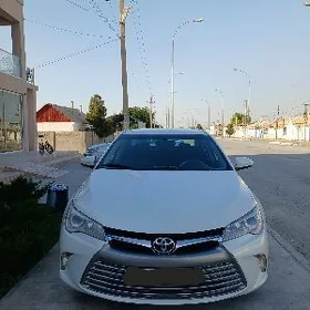 Toyota Camry 2017