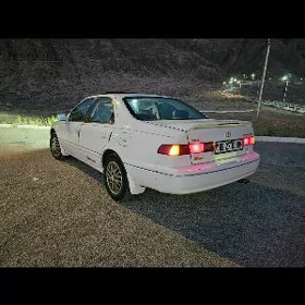 Toyota Camry 1998