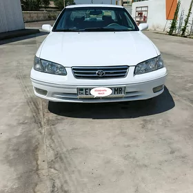 Toyota Camry 2001