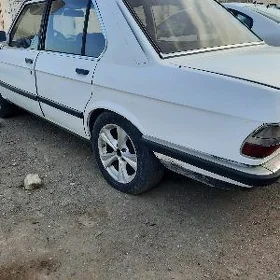 BMW 525 1984
