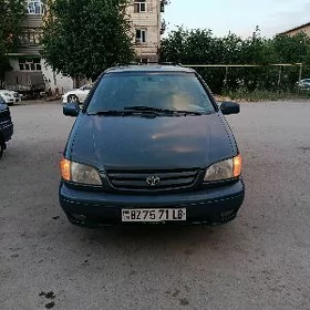Toyota Sienna 2001