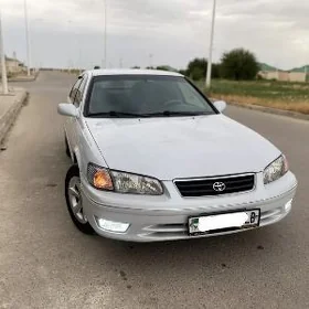 Toyota Camry 2000
