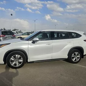 Toyota Highlander 2022