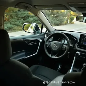 Toyota RAV4 2021