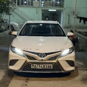 Toyota Camry 2019