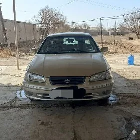 Toyota Camry 2001
