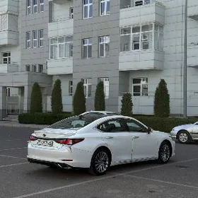 Lexus ES 350 2024