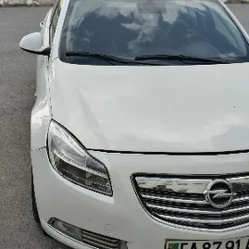 Opel Insignia 2011