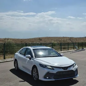Toyota Camry 2022