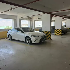 Lexus ES 350 2021