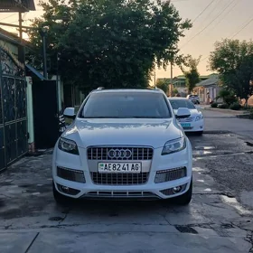 Audi Q7 2012