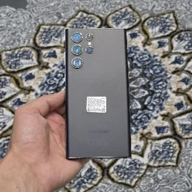 Samsung S22 Ultra. 12/256. wet