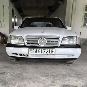 Mercedes-Benz C280 1993