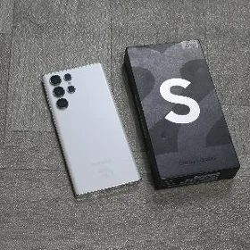 Samsung S22 Ultra. 8/128