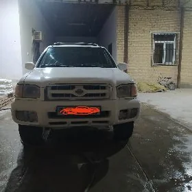 Nissan Pathfinder 1997