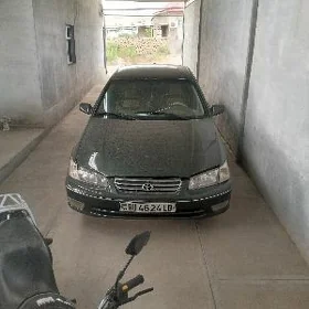 Toyota Camry 2000