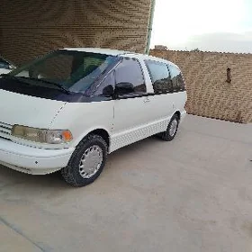 Toyota Previa 1991