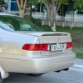 Toyota Camry 2000