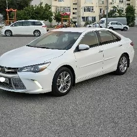 Toyota Camry 2015