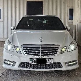 Mercedes-Benz E300 2012