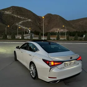 Lexus ES 350 2021