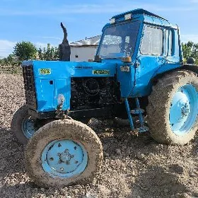 MTZ 82 2015