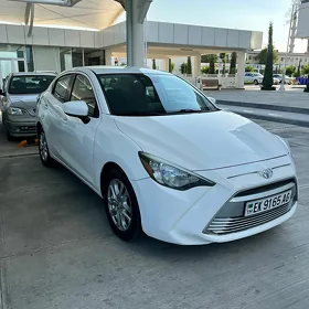 Toyota Yaris 2017
