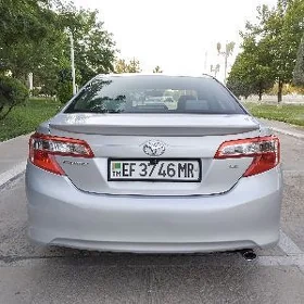 Toyota Camry 2012