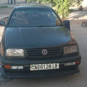 Volkswagen Vento 1992