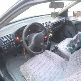 Opel Vectra 1989