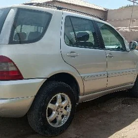 Mercedes-Benz ML350 1999