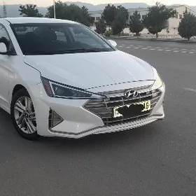 Hyundai Elantra 2019