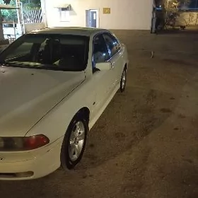 BMW E39 2000