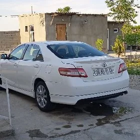 Toyota Camry 2011