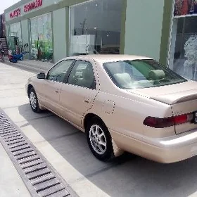 Toyota Camry 1999