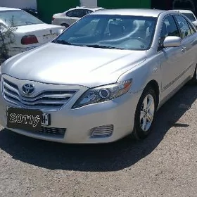 Toyota Camry 2011